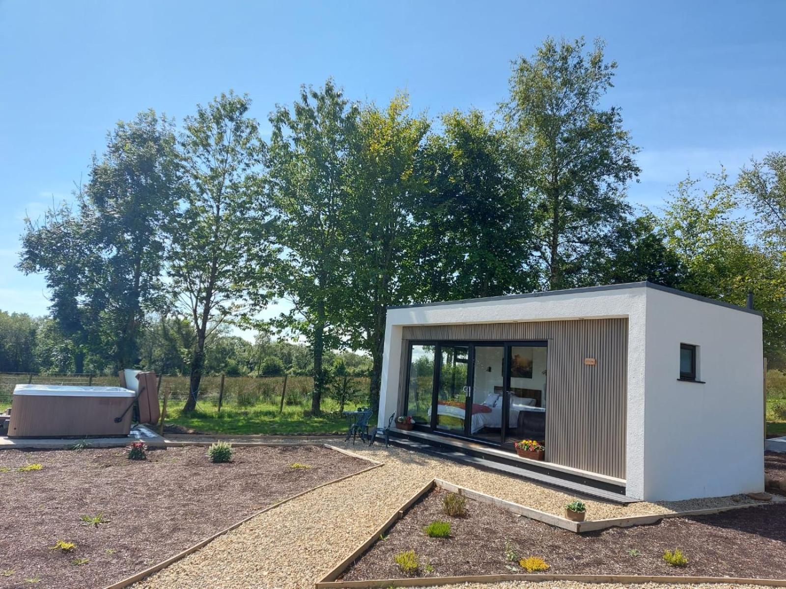 Lakescape - Waterfront Self- Catering Cabins Enniskillen Ruang foto