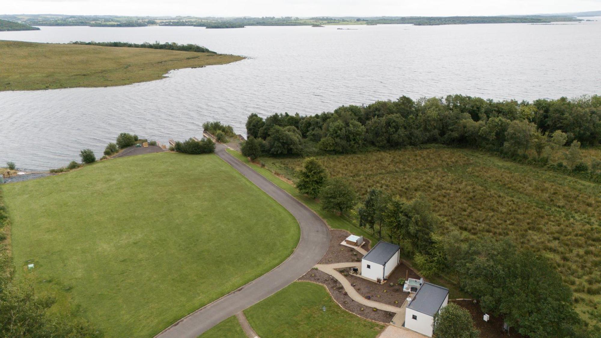 Lakescape - Waterfront Self- Catering Cabins Enniskillen Bagian luar foto
