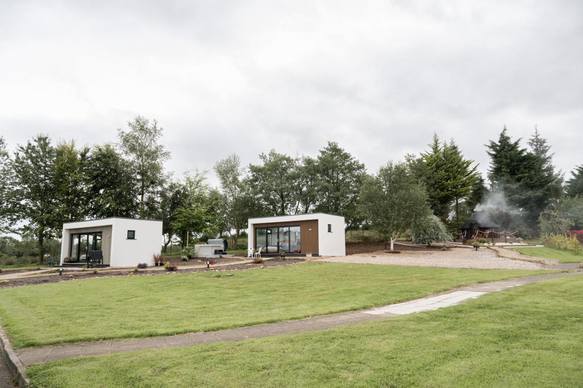 Lakescape - Waterfront Self- Catering Cabins Enniskillen Bagian luar foto