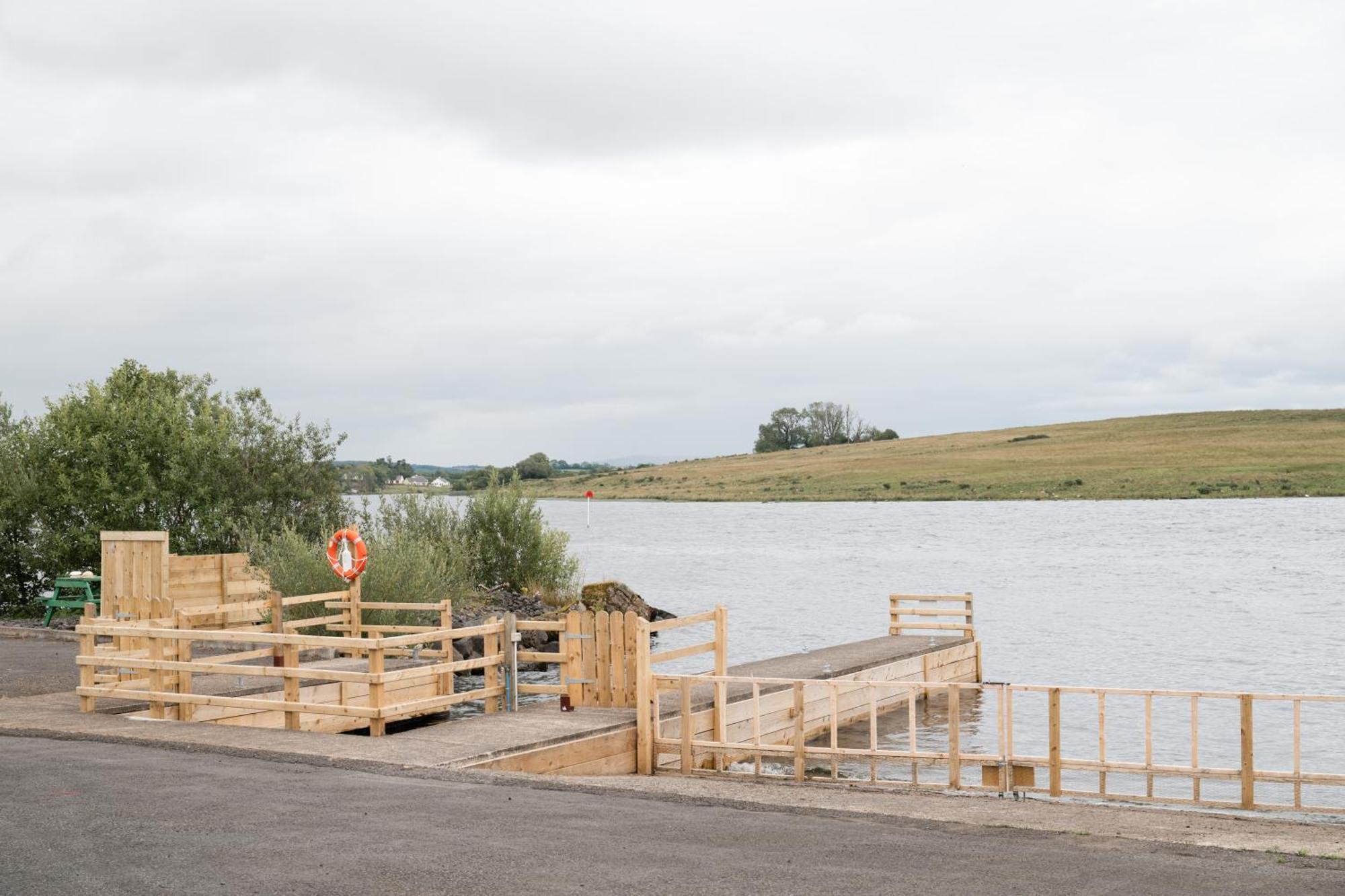 Lakescape - Waterfront Self- Catering Cabins Enniskillen Bagian luar foto